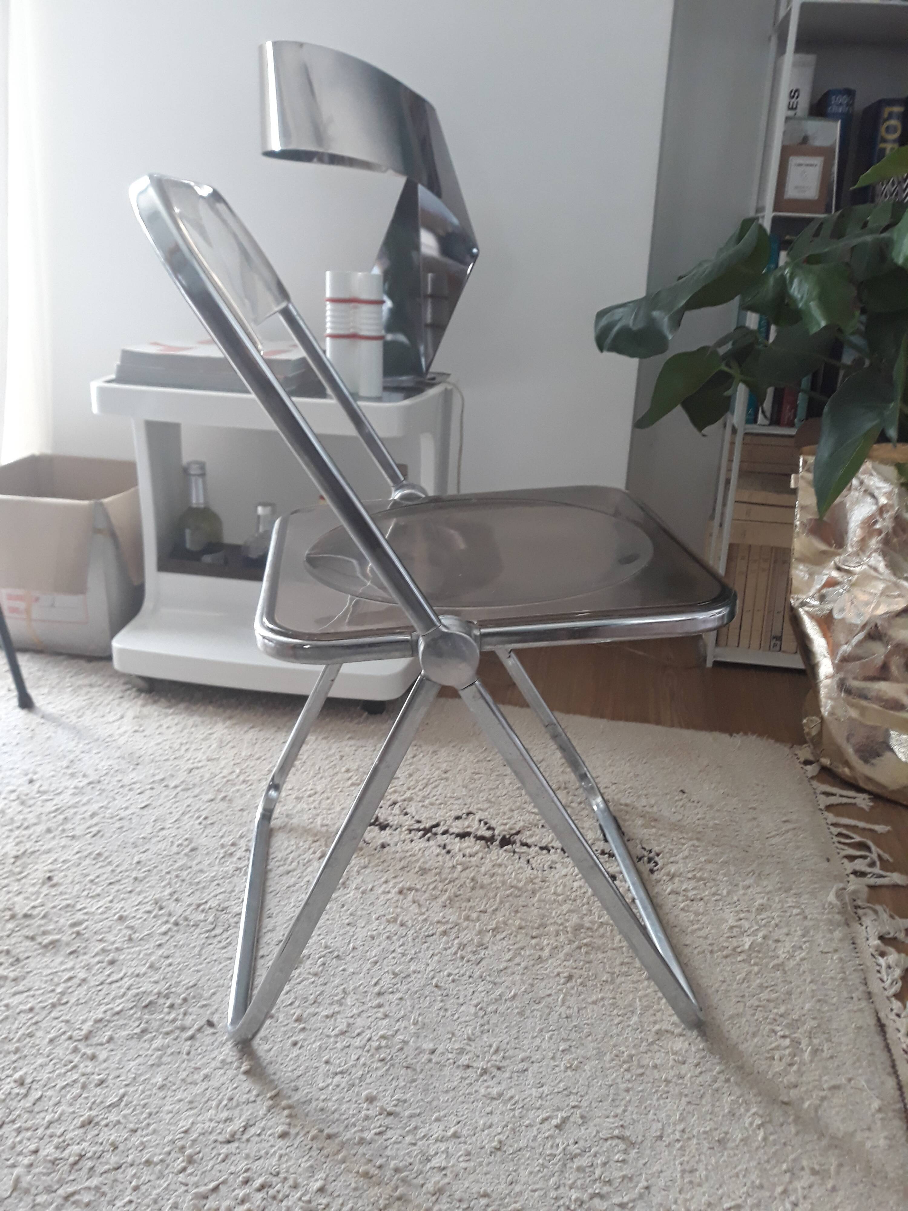 Pair of chairs folded of Giancarlo company 70 years