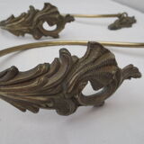 Pair of embraces in numerotée solid brass, rocaille style