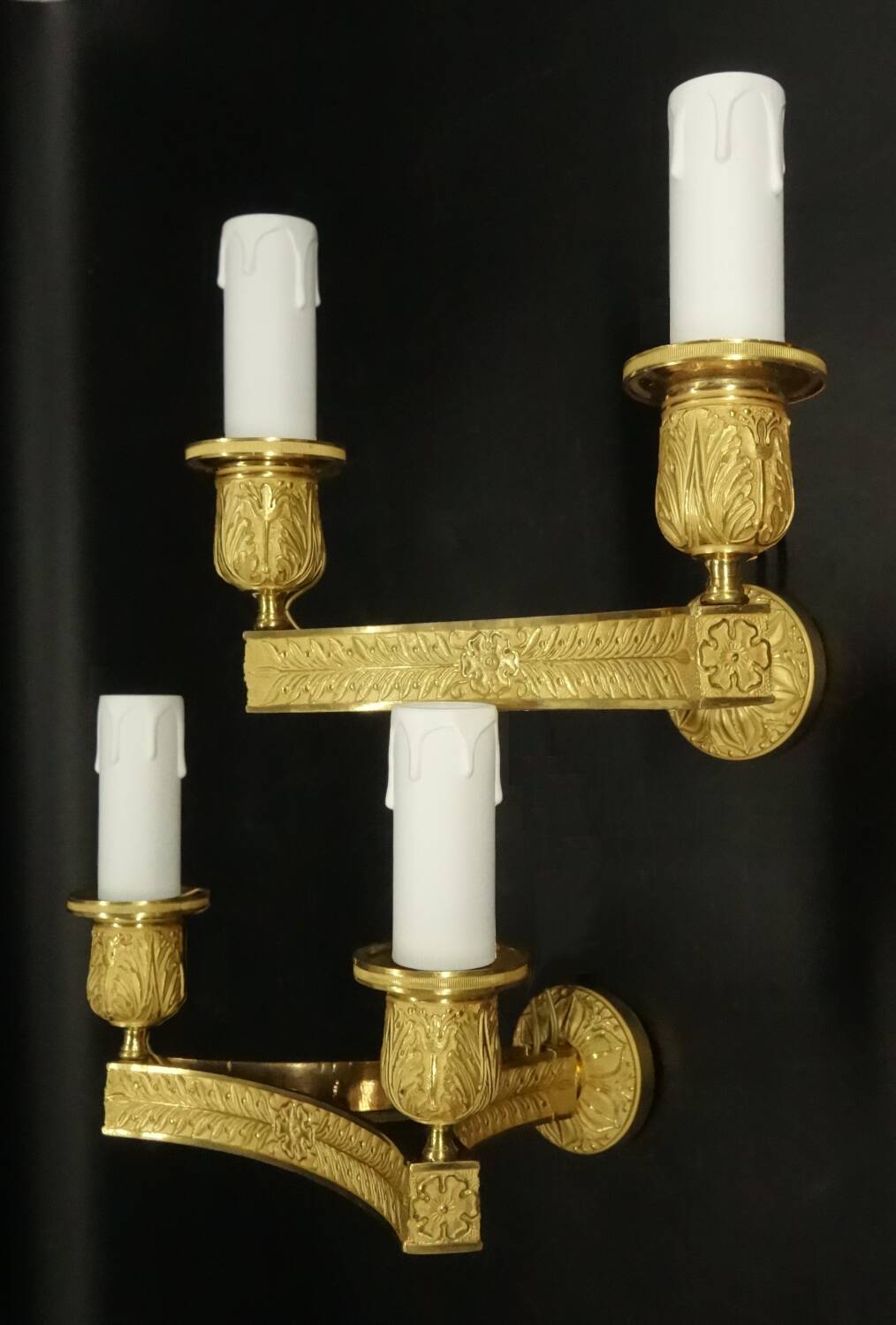 Pair of wall sconces in Restoration style, early 19th century - gilded bronze signed MENE.