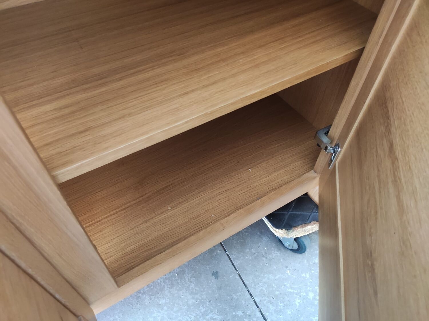 Sideboard in solid oak