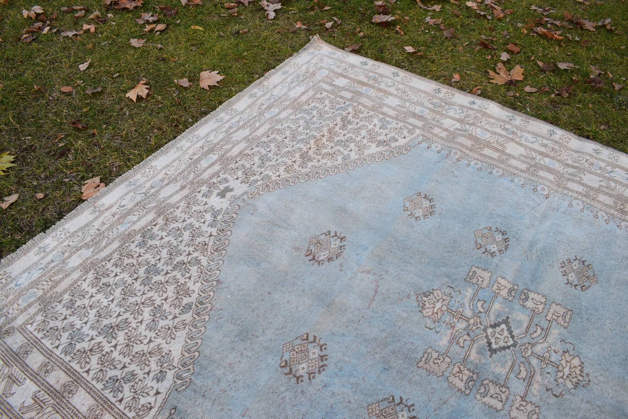 Vintage Turkish Oushak rug 212x265 cm