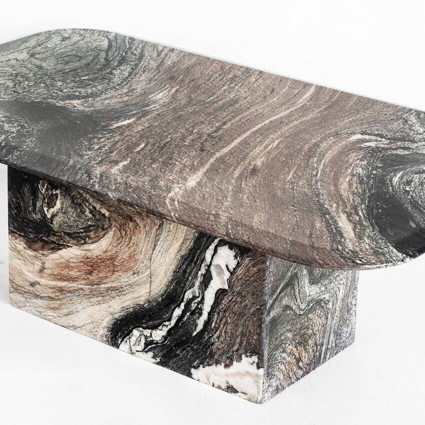 Vintage veined marble coffee table. Fully restored. Italy, 1910s.