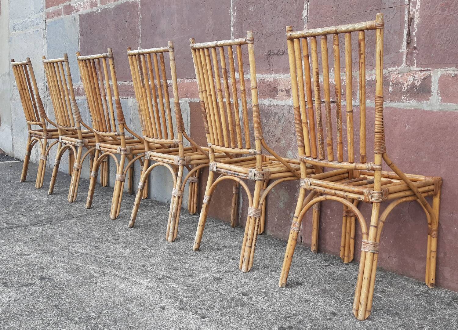 Table and 6 chairs made of bamboo and rattan