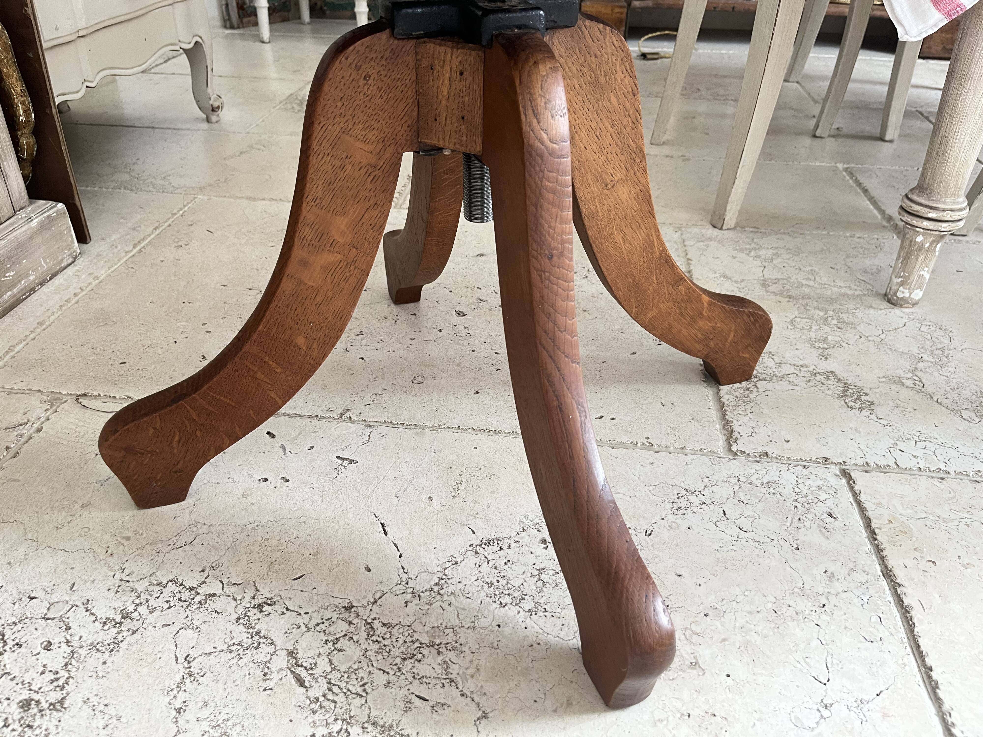 Fauteuil pivotant américain en chêne