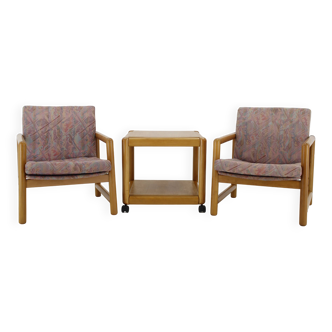 Paire de fauteuils et table basse en hêtre des années 1970 par TON, Tchécoslovaquie