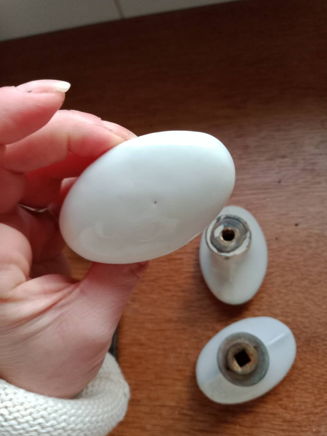 Porcelain door handles