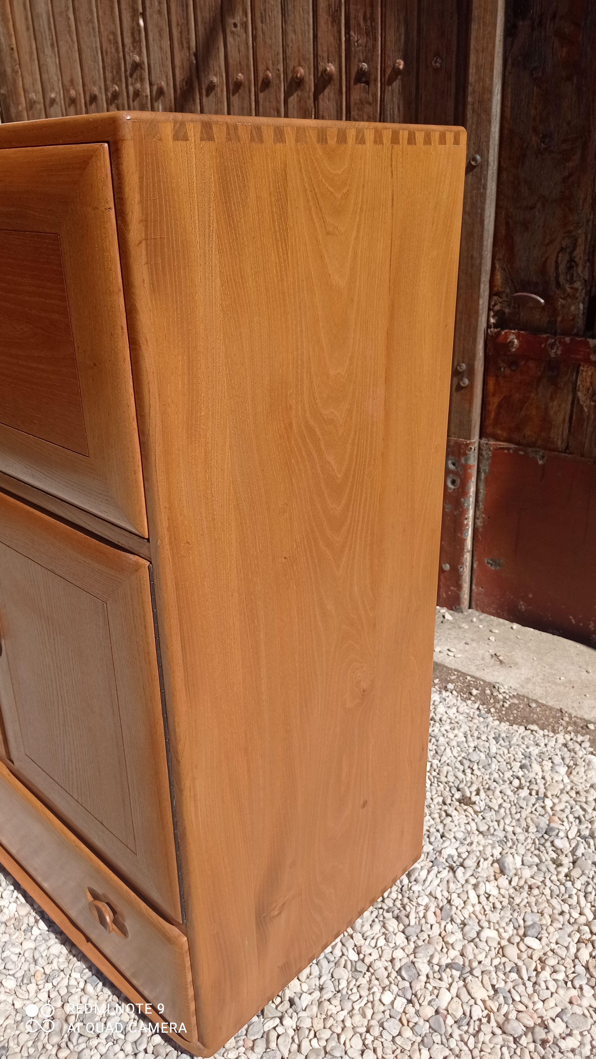 Cabinet à coktail Ercol