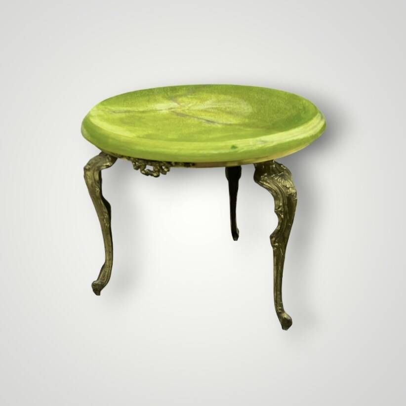 Vintage side table in green resin and gilded cast iron - boudoir spirit