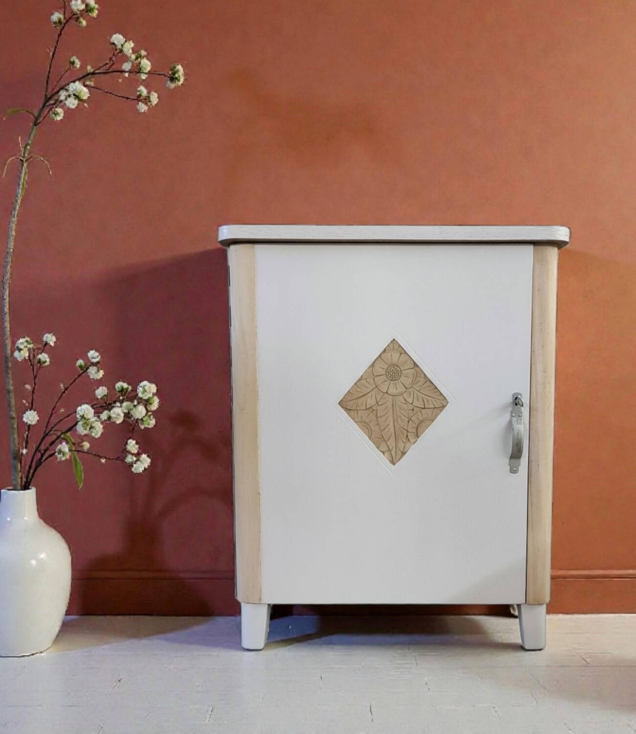 Small vintage storage unit – light wood and powder pink