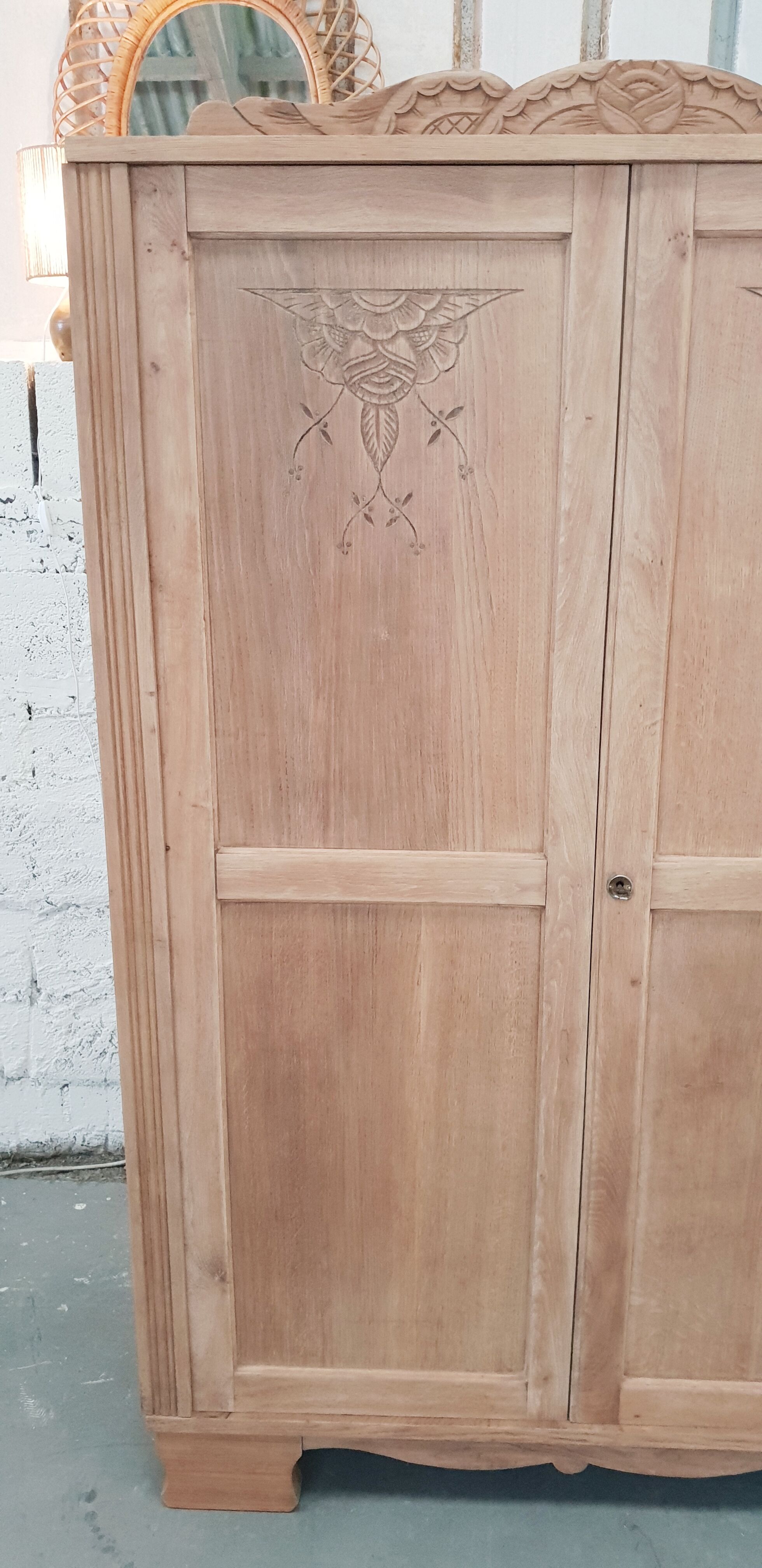 Vintage cabinet