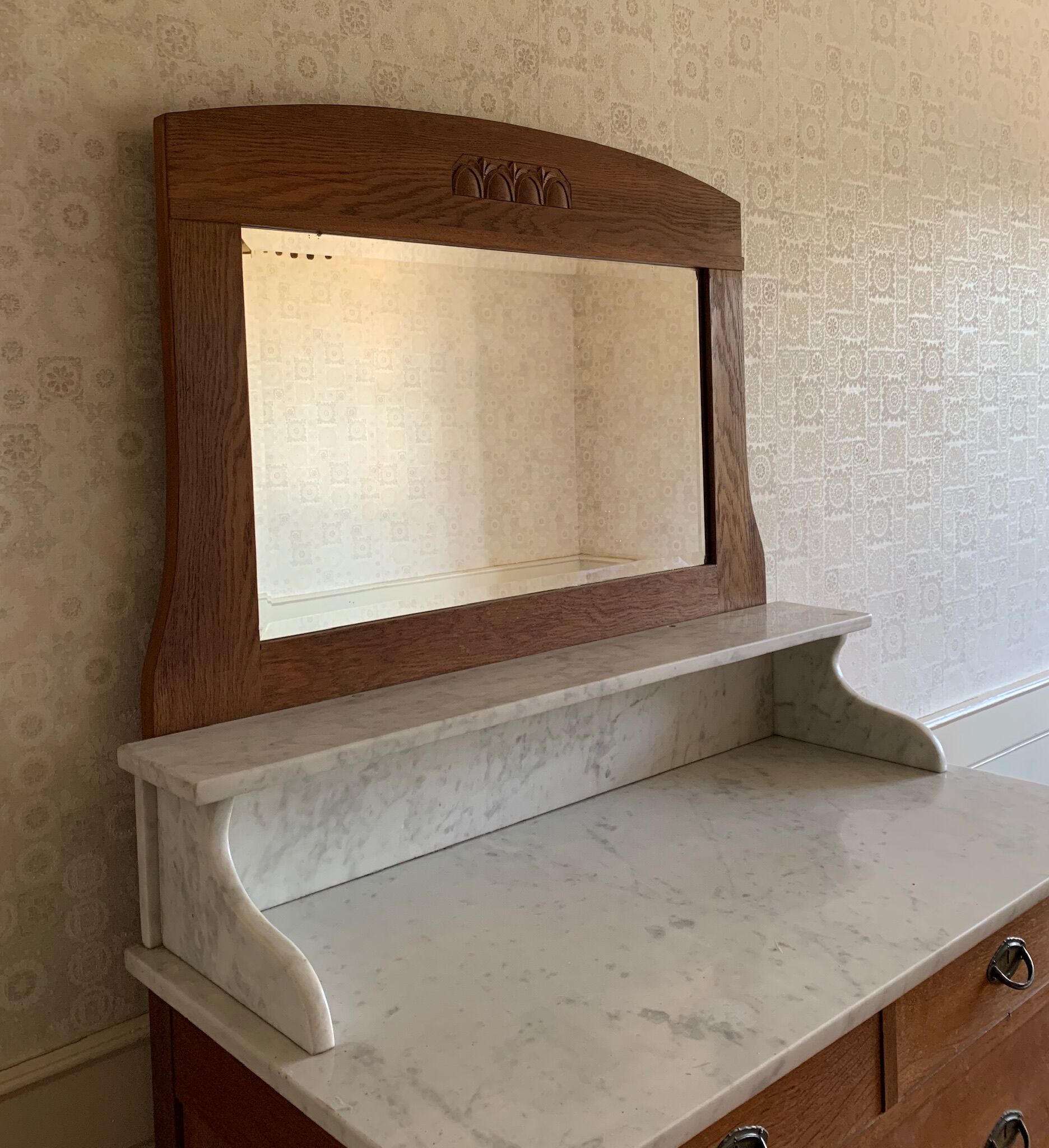 Wooden Chest of Drawers with marble top & mirror, antik country house 19th Century