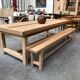 Ensemble table et bancs de ferme en chêne massif