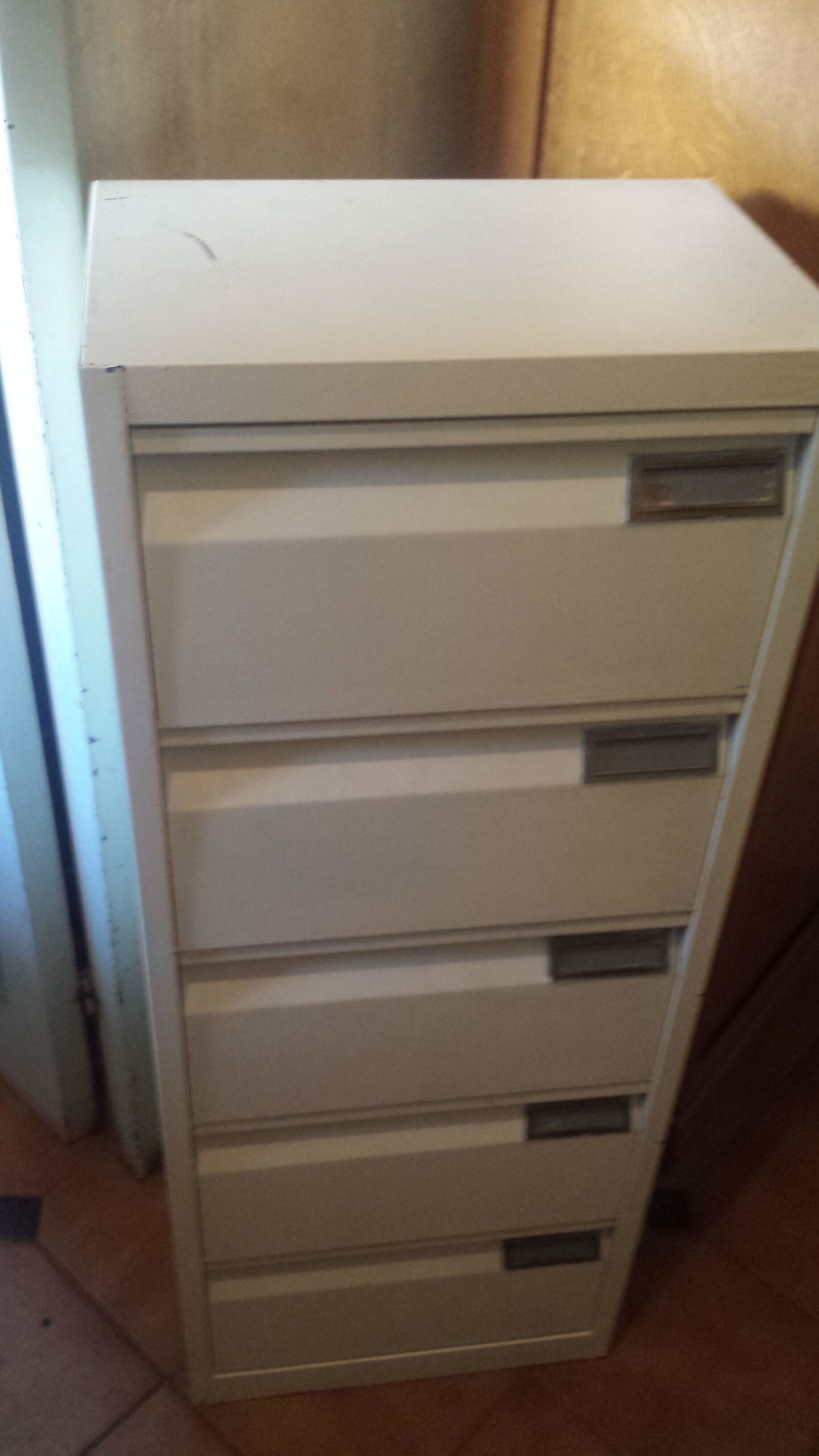 A VALVE TYPE INDUSTRIAL FURNITURE