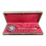 Sprinkling spoon
