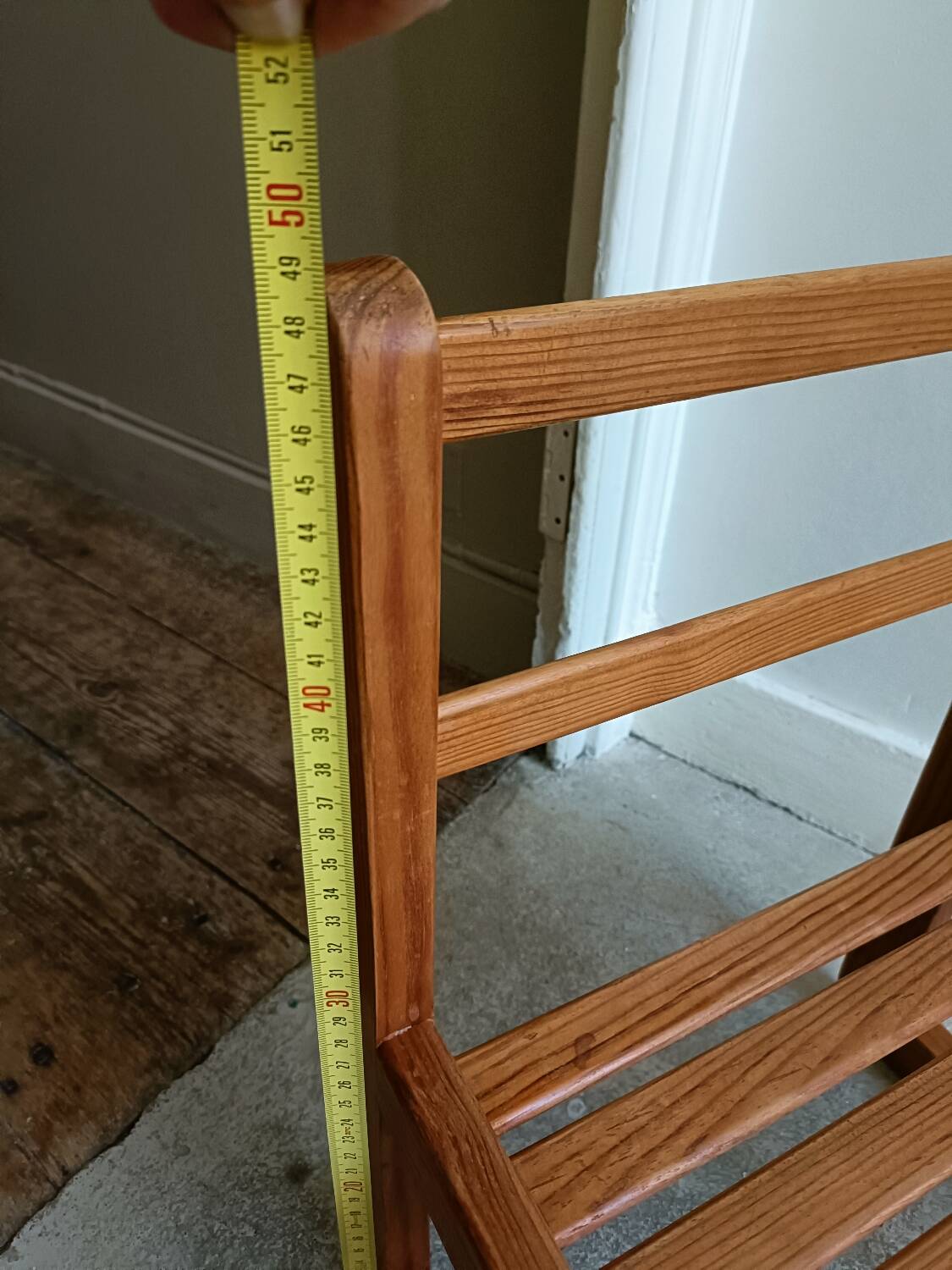 Small Scandinavian chair 70