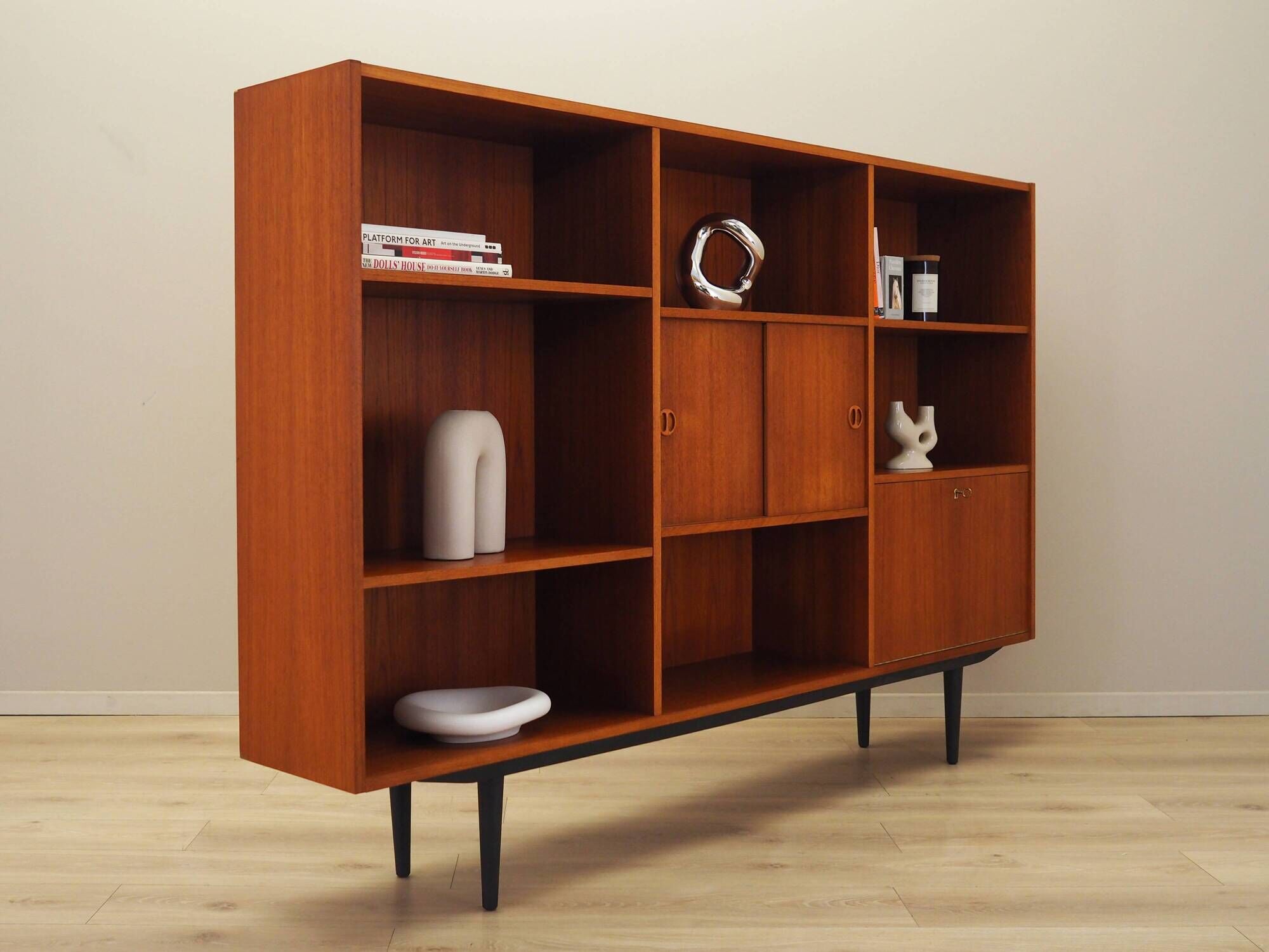 Bibliothèque en teck, design danois, années 1970, production : Danemark