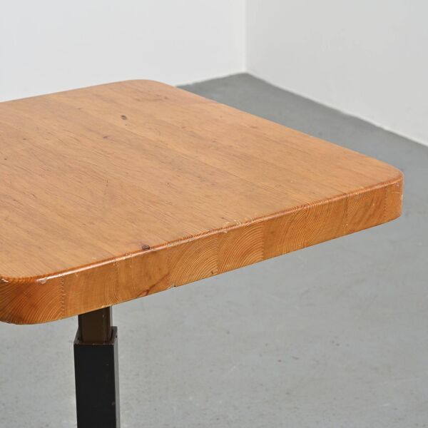 Table monte et baisse, Charlotte Perriand, Les Arcs, circa 1973