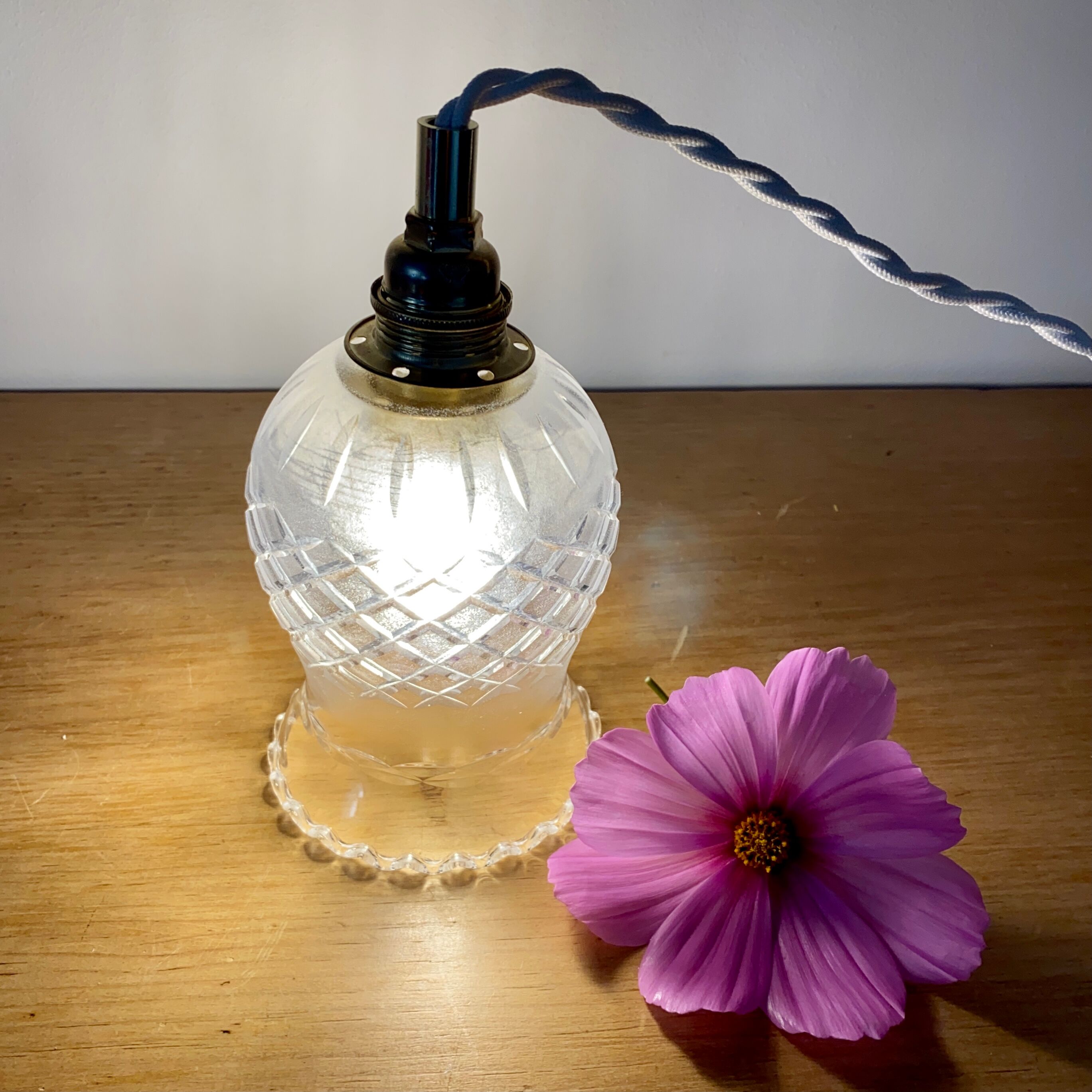 Vintage tulip walker in chiseled glass