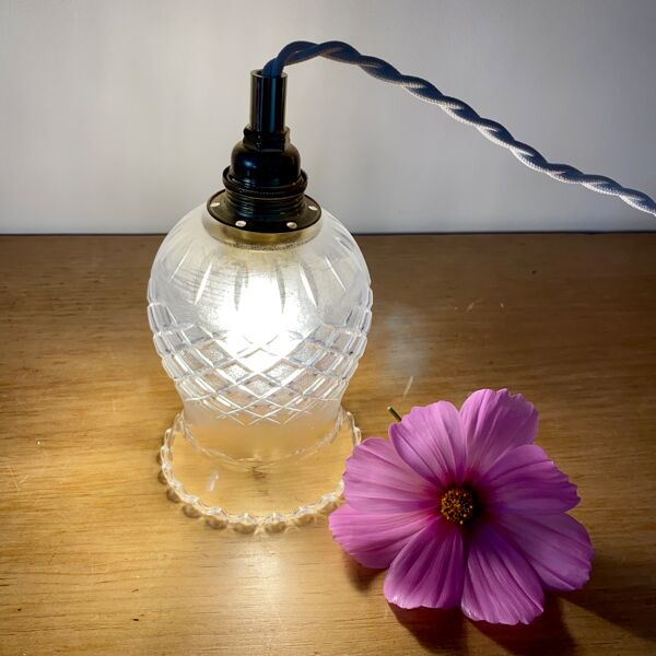 Baladeuse tulipe vintage en verre ciselé