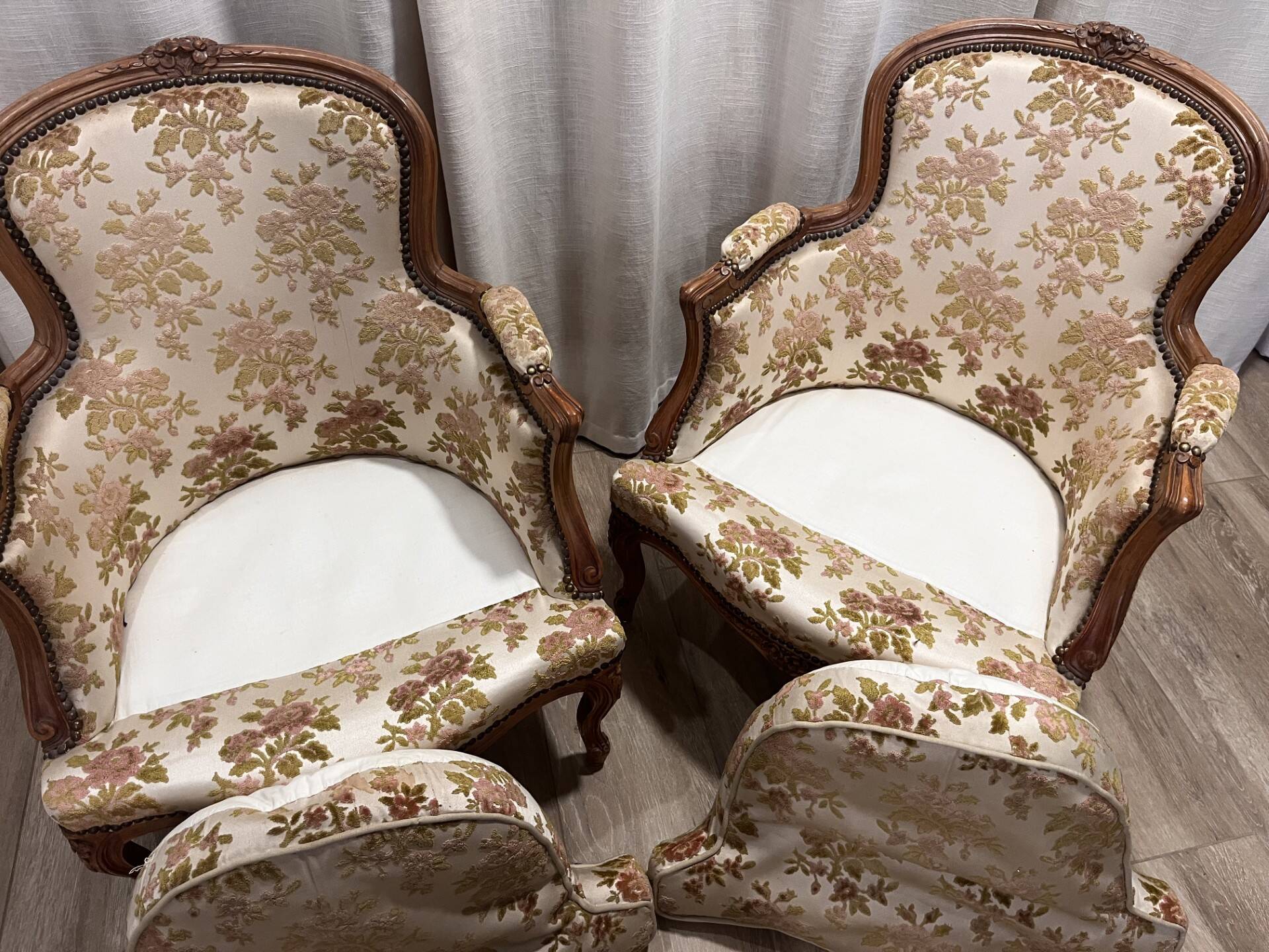 Pair of shepherdesses