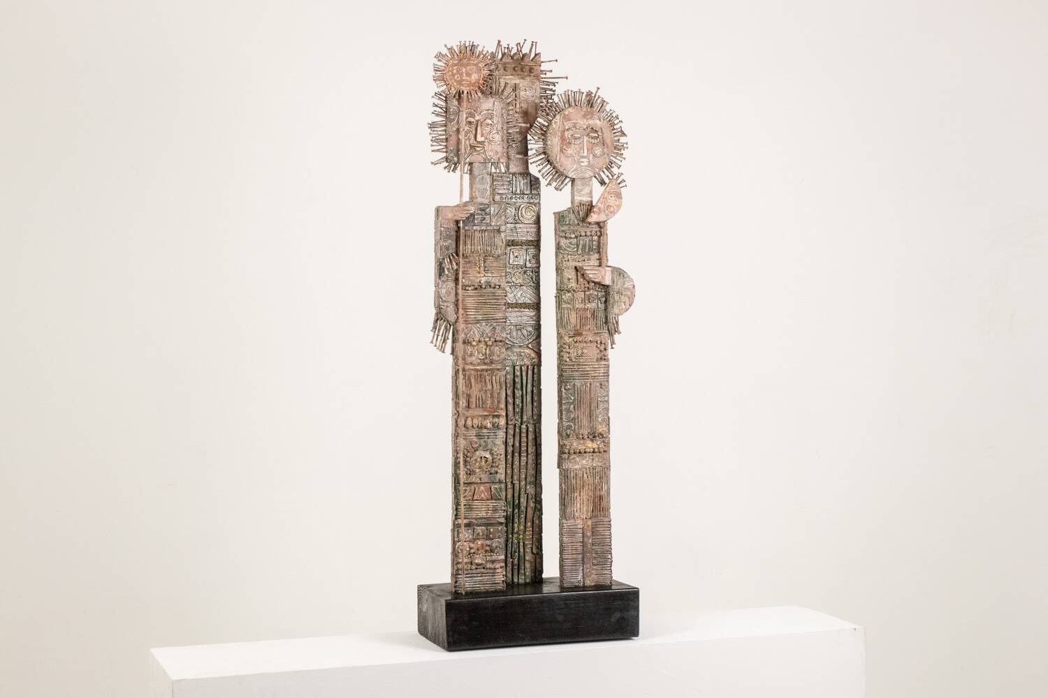 Sculpture double face en bois sculpté Lawrence, 20e siècle