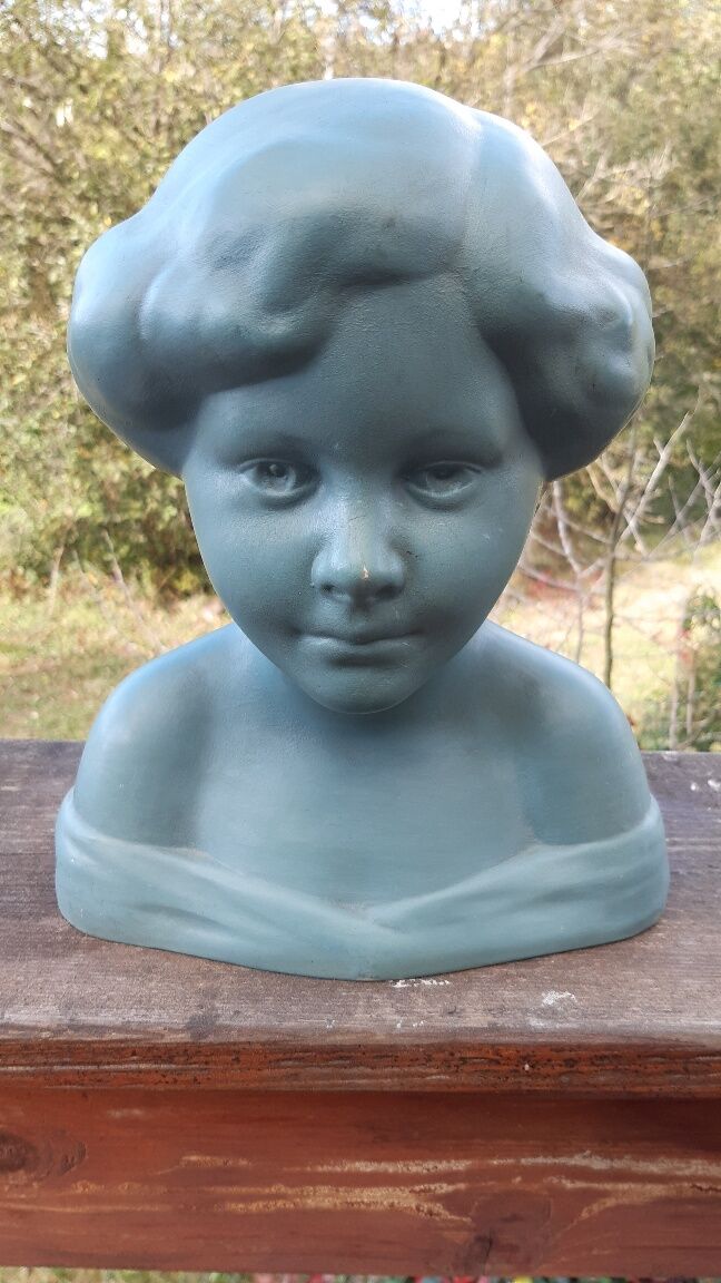 Ceramic bust Sarreguemines France