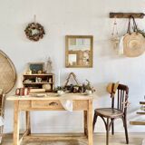 Farm table