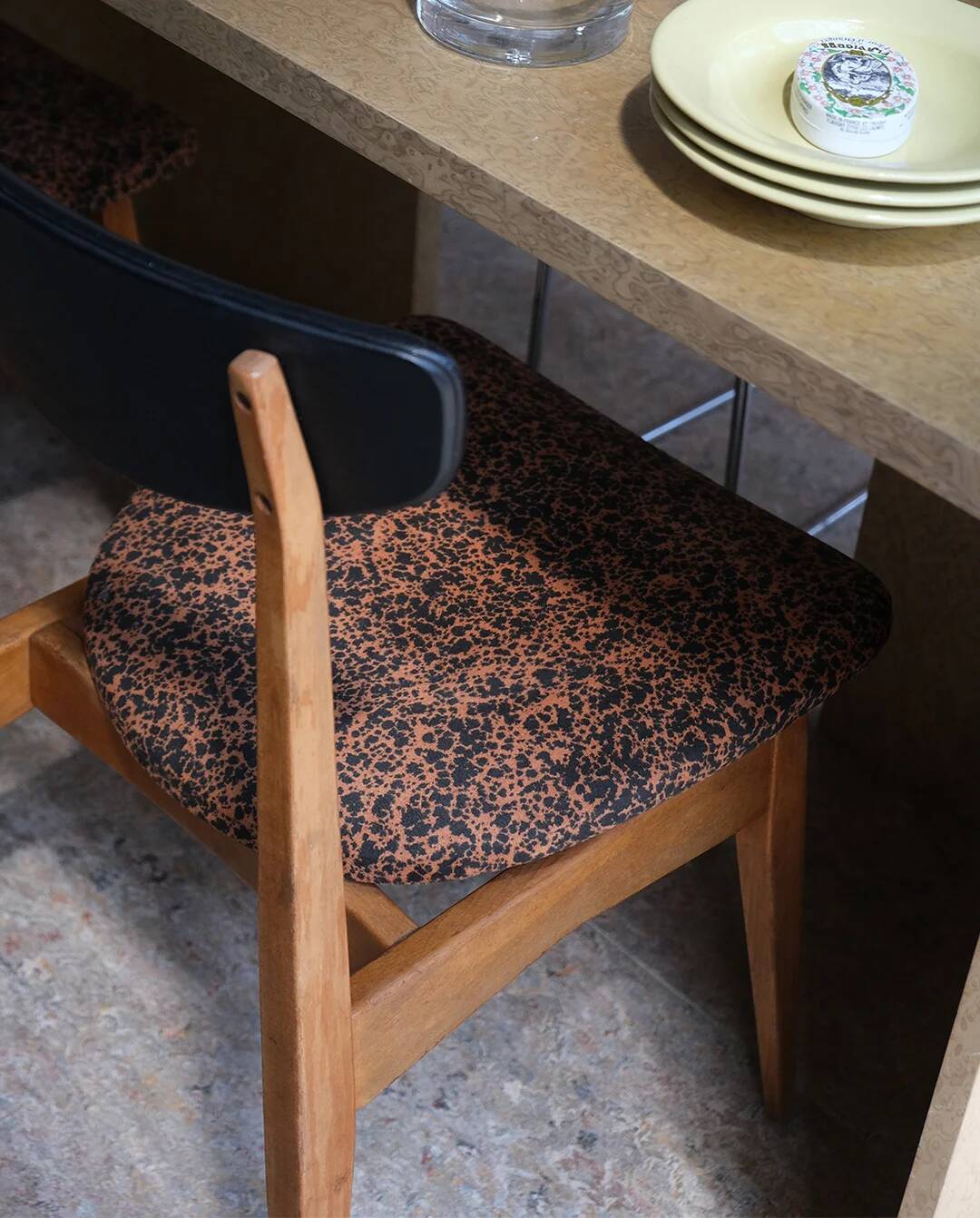 Chaises retapissées x2, années 60