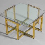 Table basse géométrique de style Régence en laiton patiné, années 1970