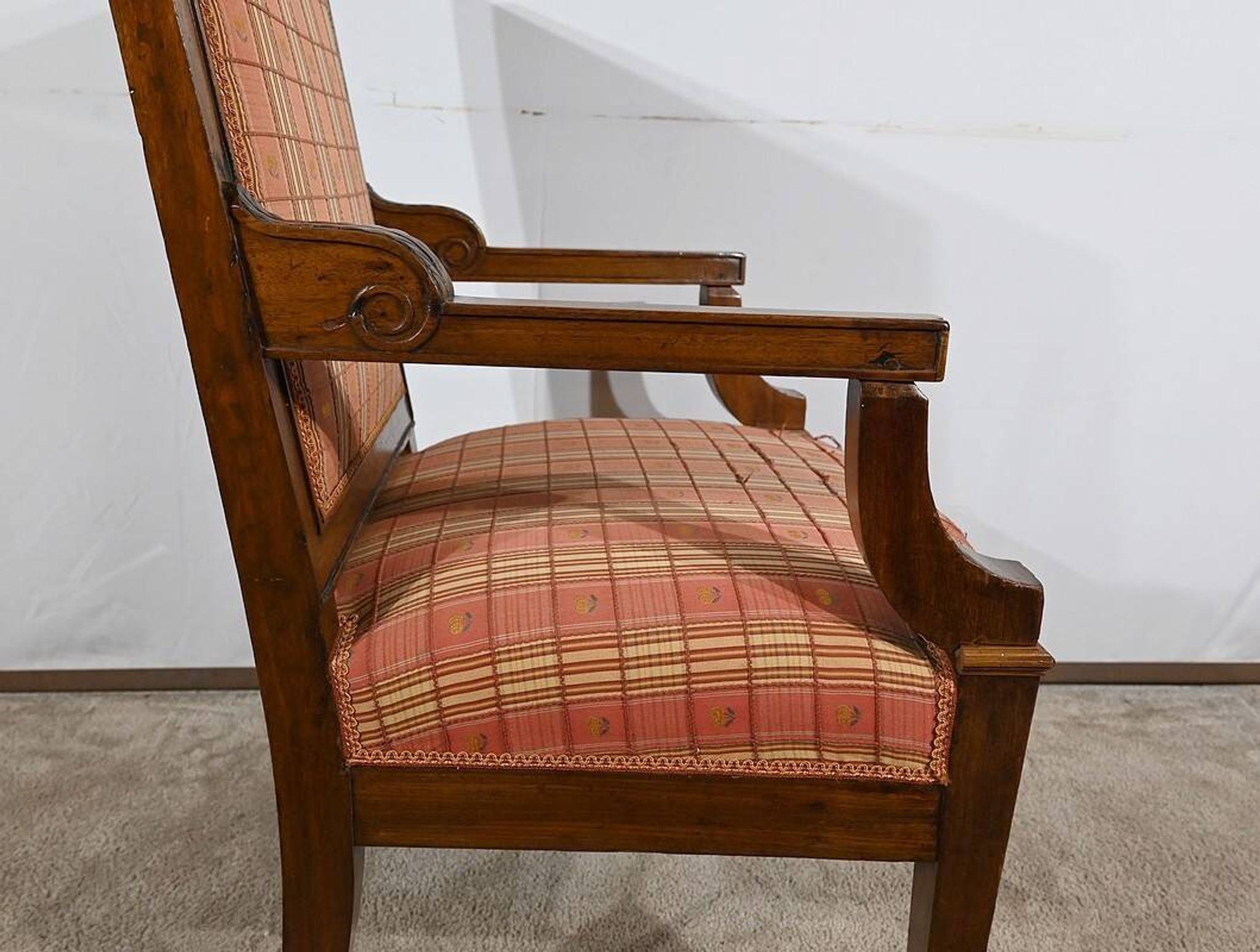 Fauteuil en Acajou Massif, époque Directoire – Début XIXe