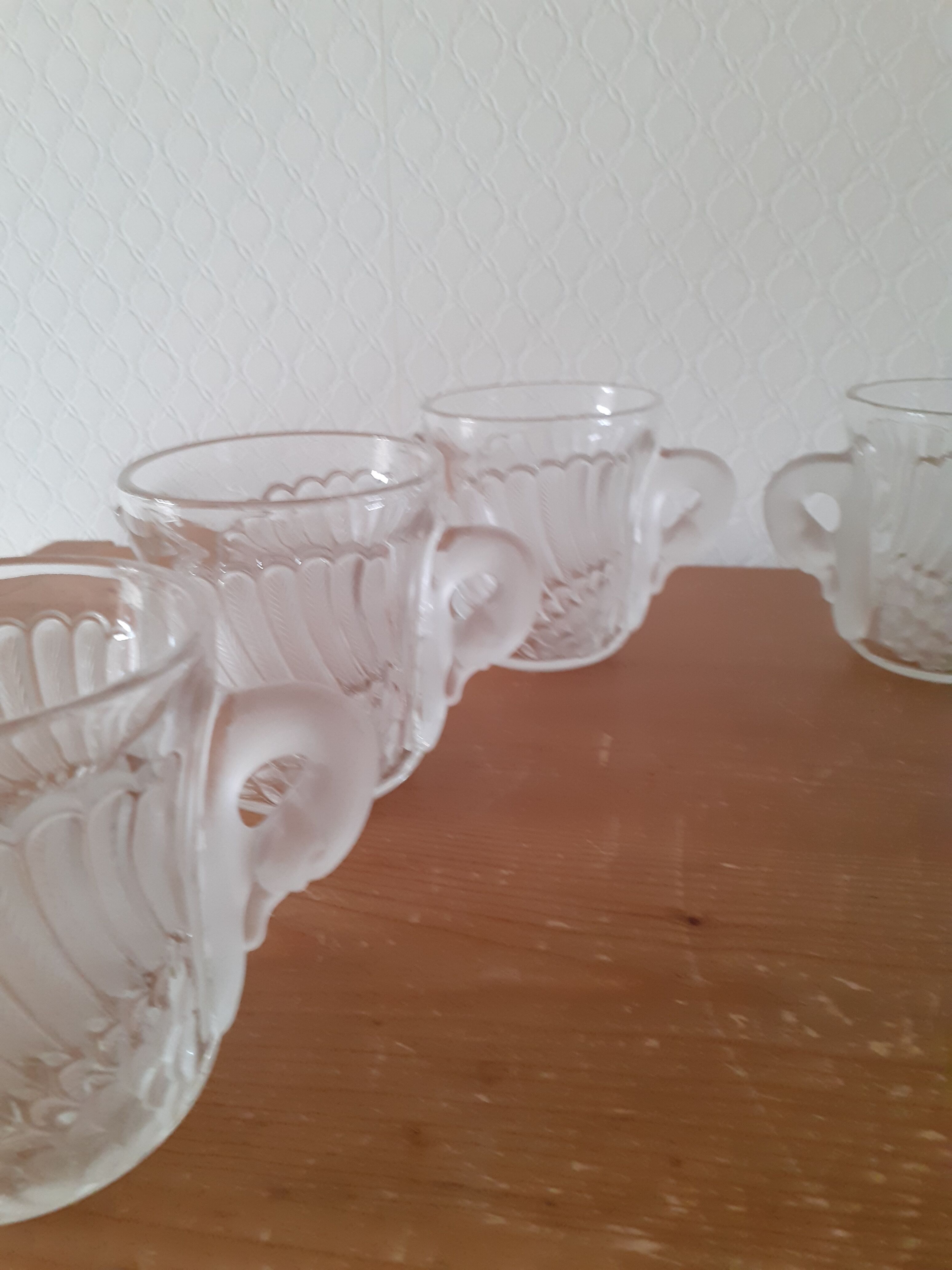 Set of 6 glass swan cups