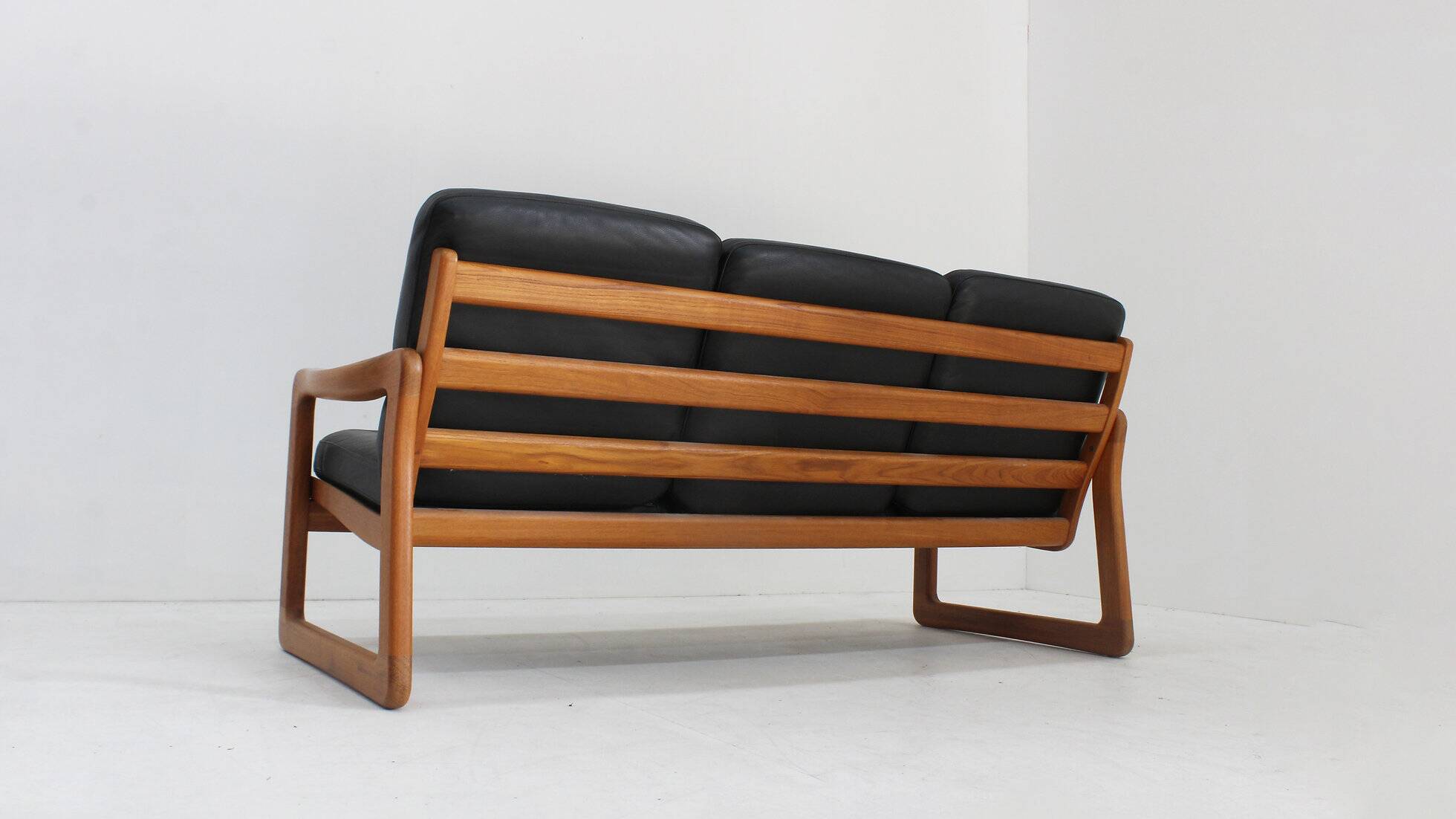 Vintage mid-century sofa solid teak Holstebro MöbelFabrik 1960s
