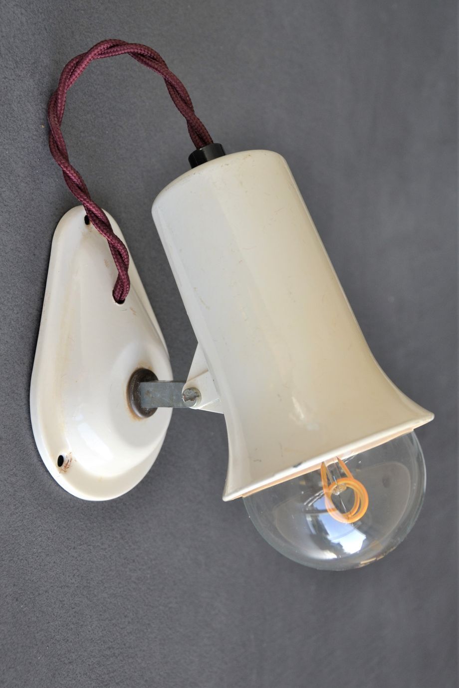 Vintage articulated metal spotlight - cream color -
