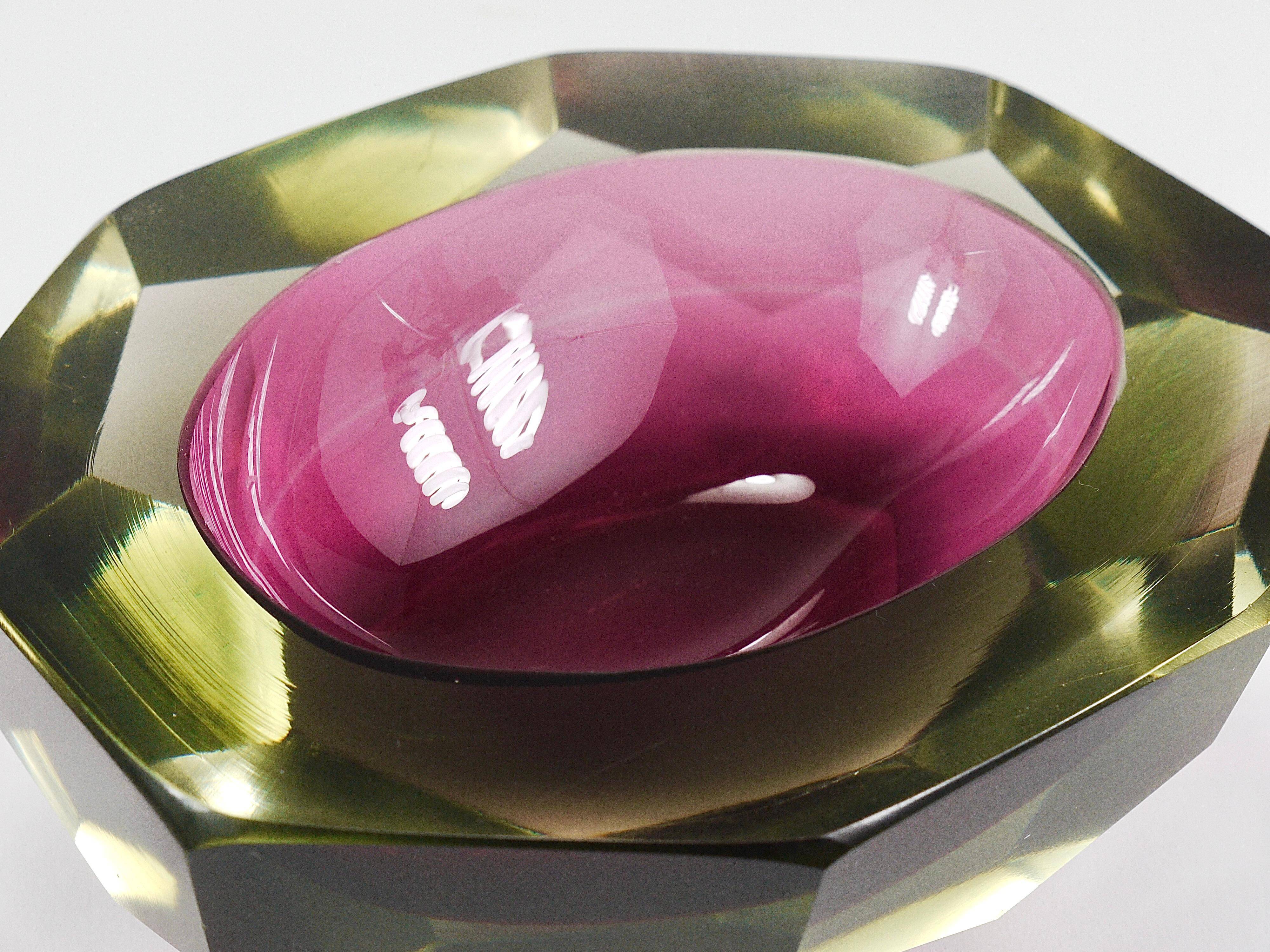 Flavio Poli Sommerso Caviar Murano Glass Bol Diamant par Seguso, Italie, années 1960