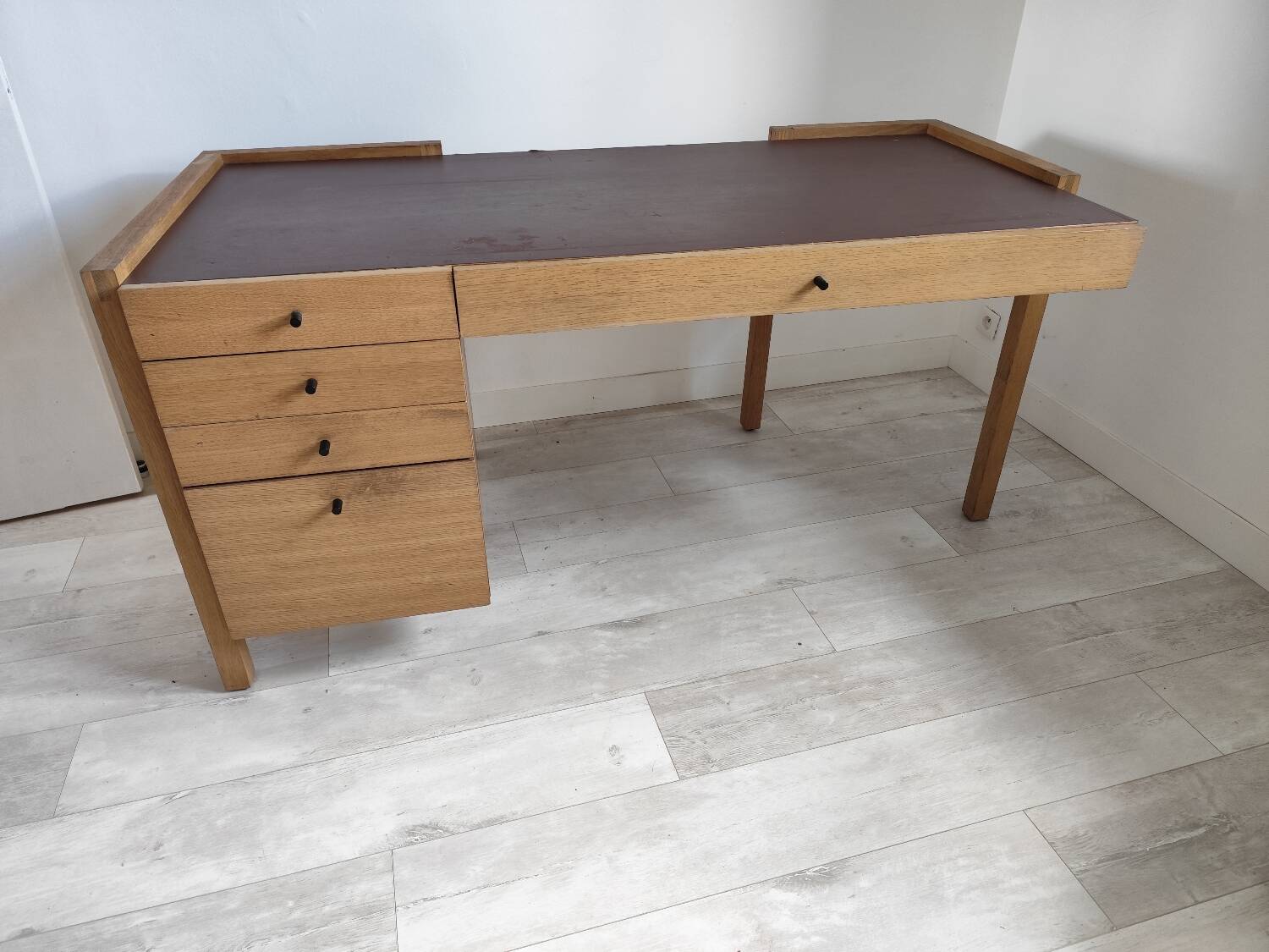 Bureau moderne habitat placage chêne