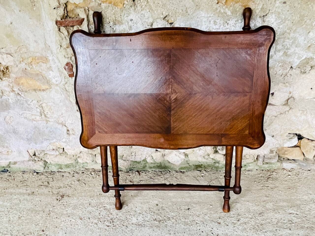 Folding side table in turned wood and marquetry circa 30's/40's