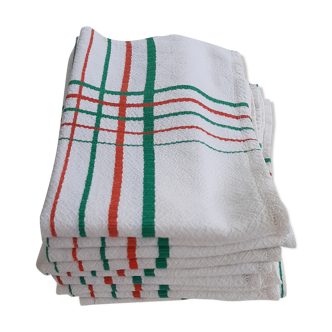 9 Basque napkins