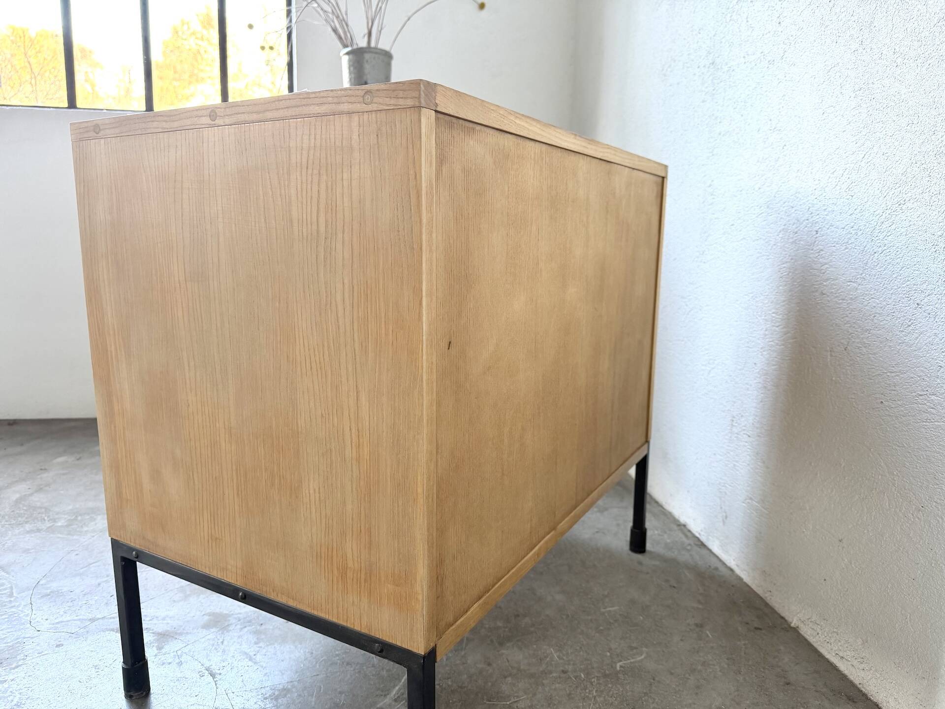 Three-drawer commode ARP — Minvielle, oak and lacquered metal, France, years