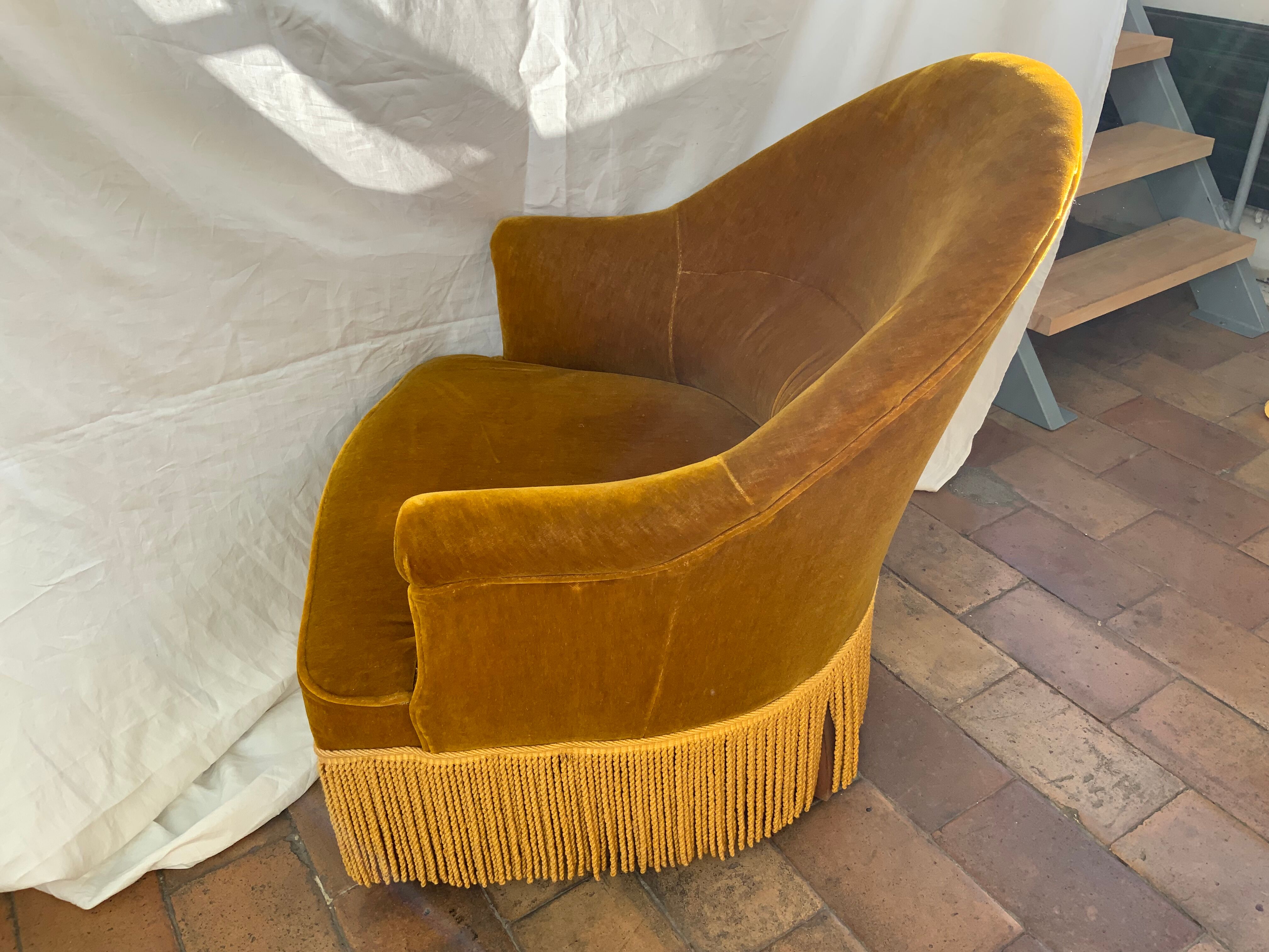 Velvet toad armchair