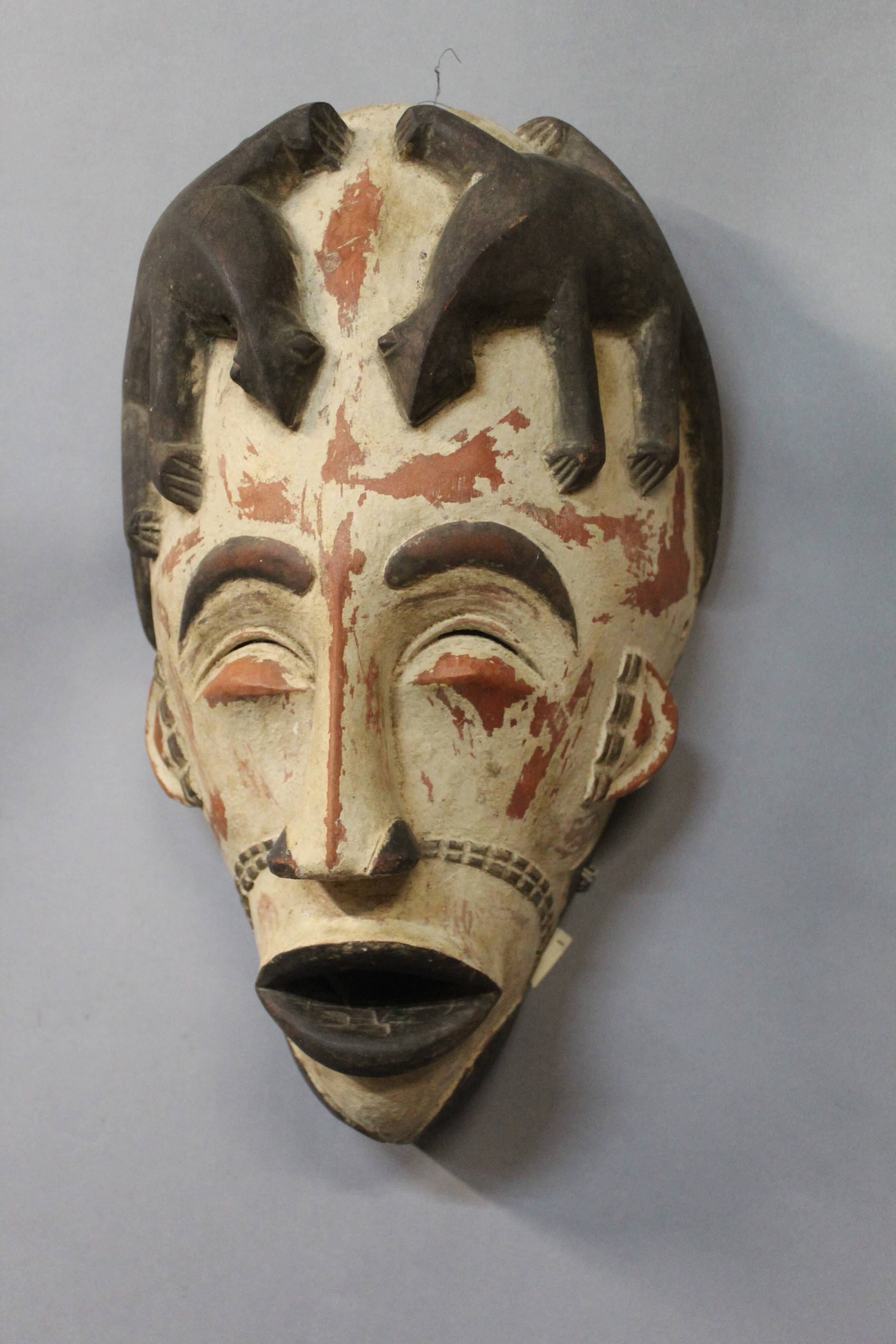 Masque africain Ibibio Nigeria