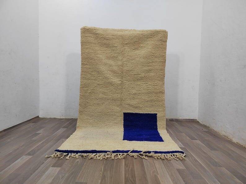 Authentic handwoven pure wool rug size 1.4/2.6 m