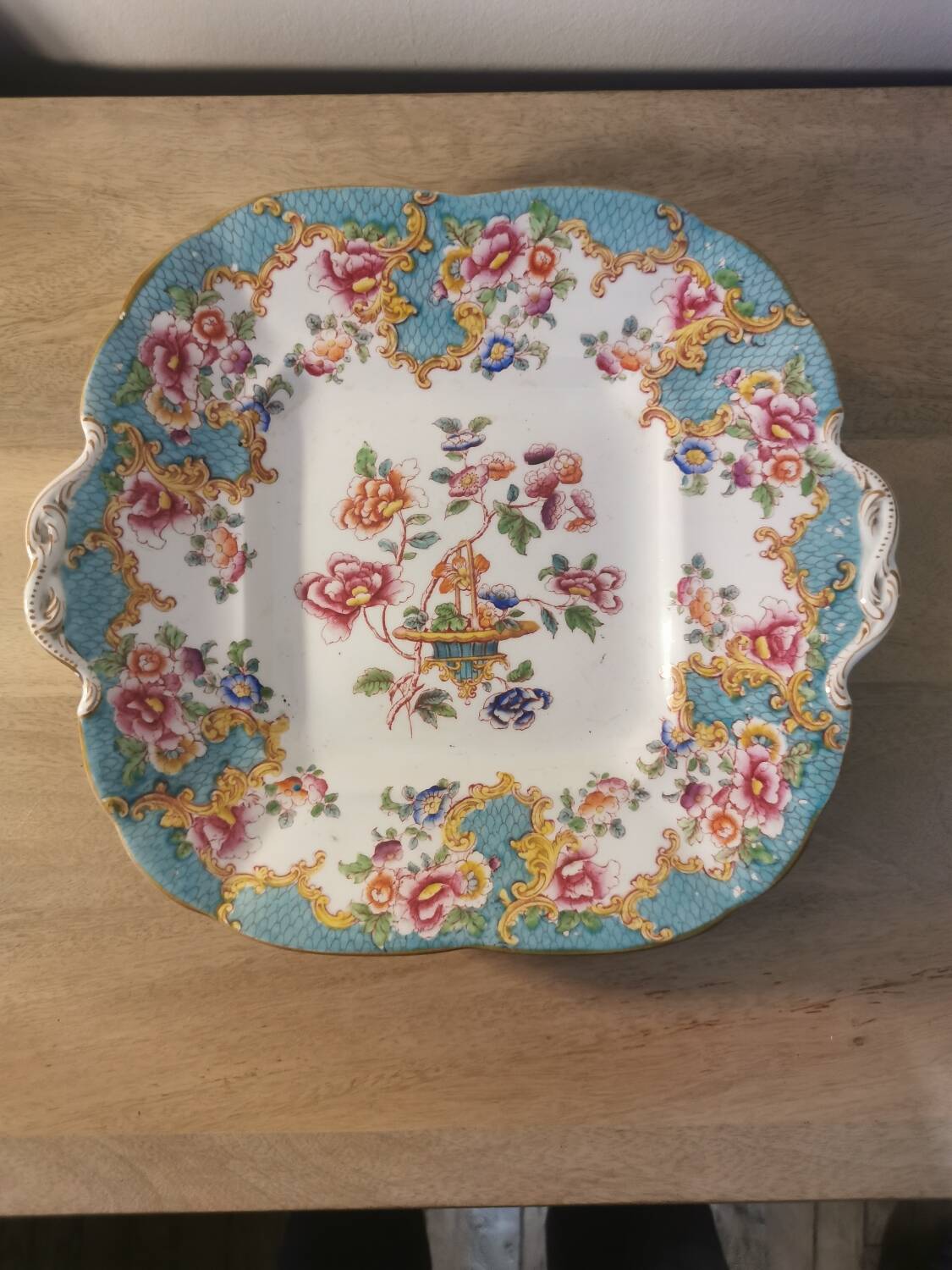 19th century English porcelain cake dish