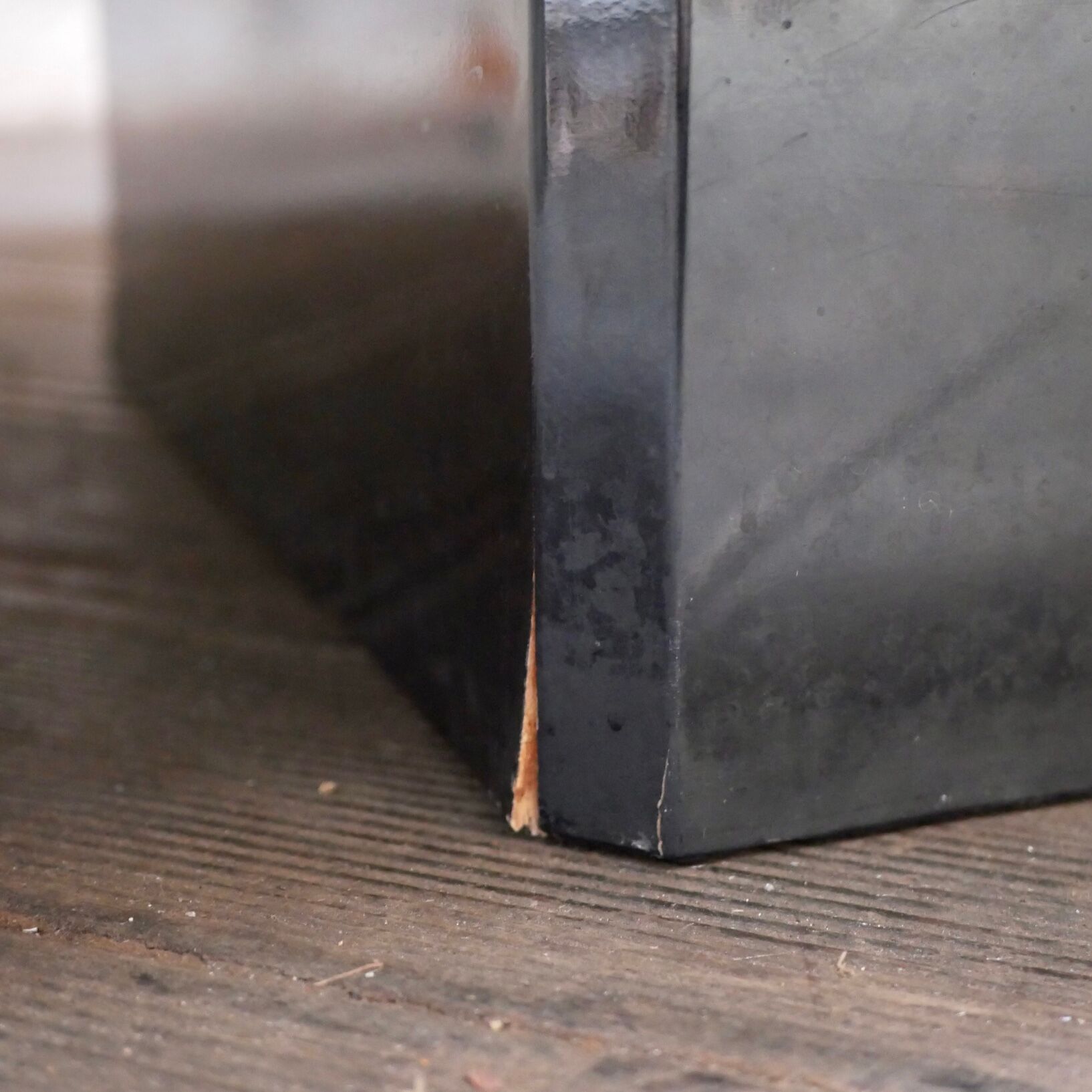 Elm magnifying glass coffee table