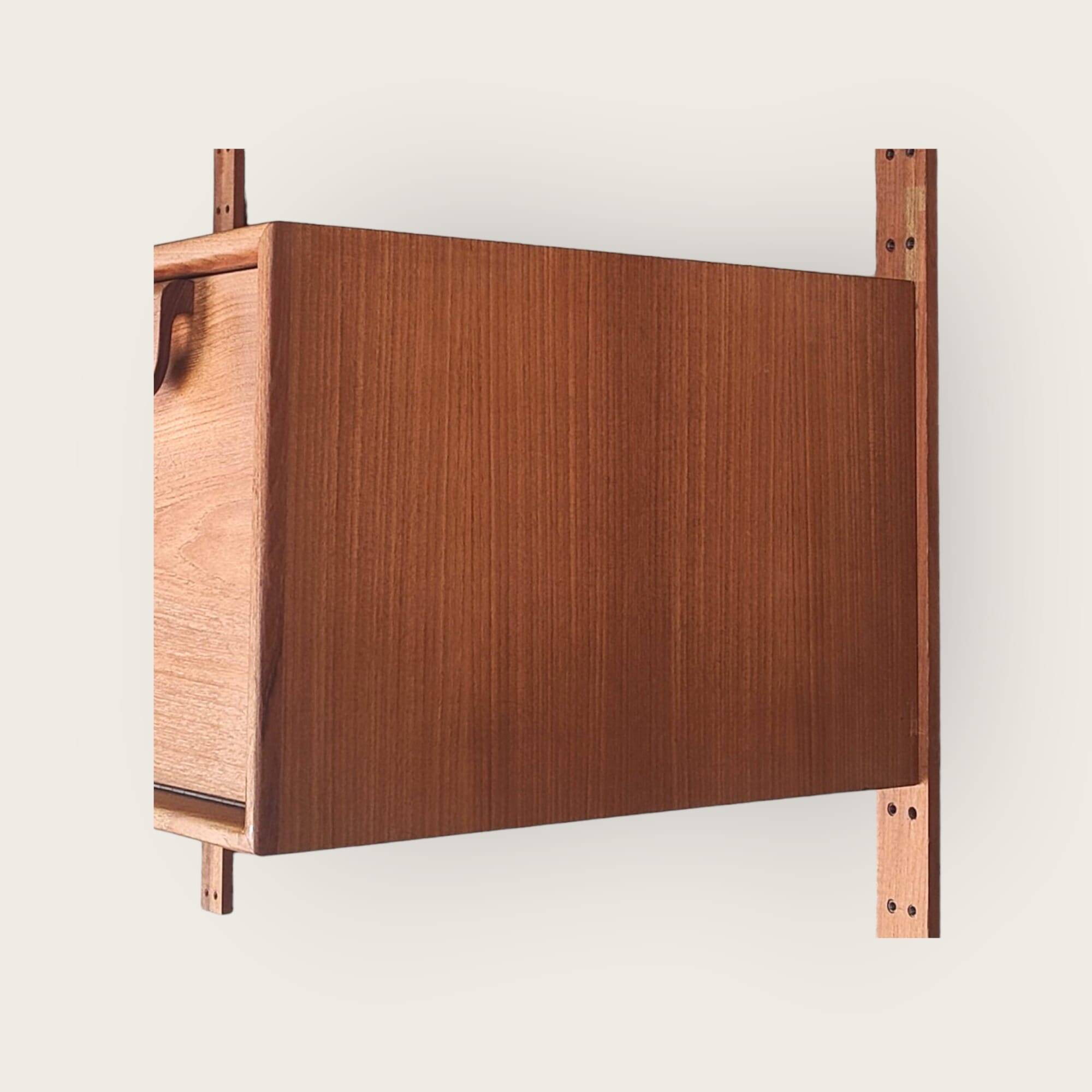 Système mural du milieu du siècle