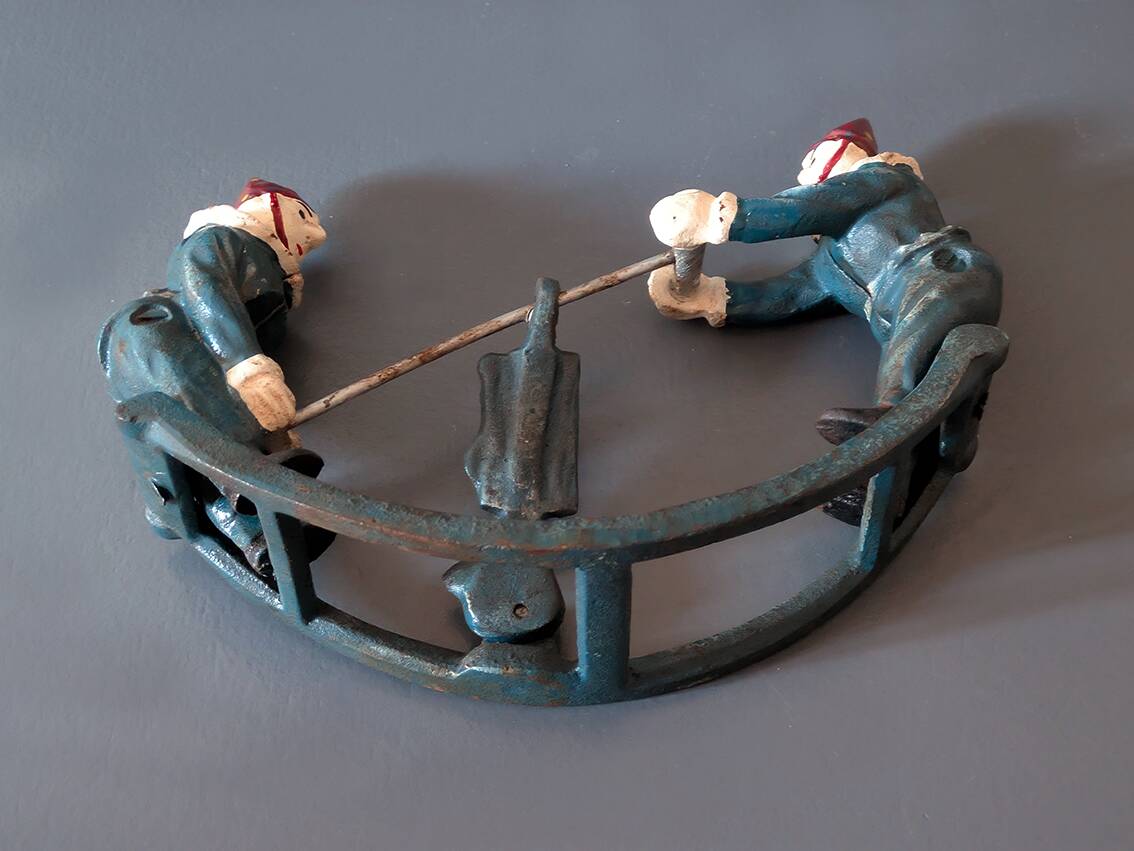 Jouet ancien "Bascule aux clowns en fonte peinte" années 1930
