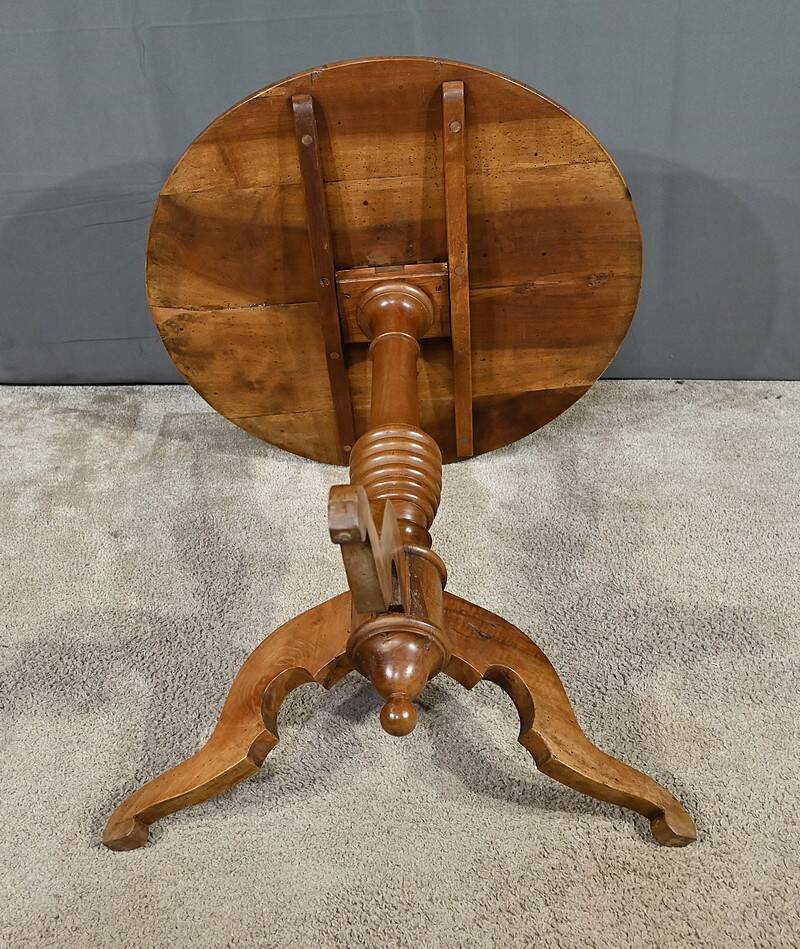 Walnut Pedestal Table, Louis-Philippe period – 1st part 19th century