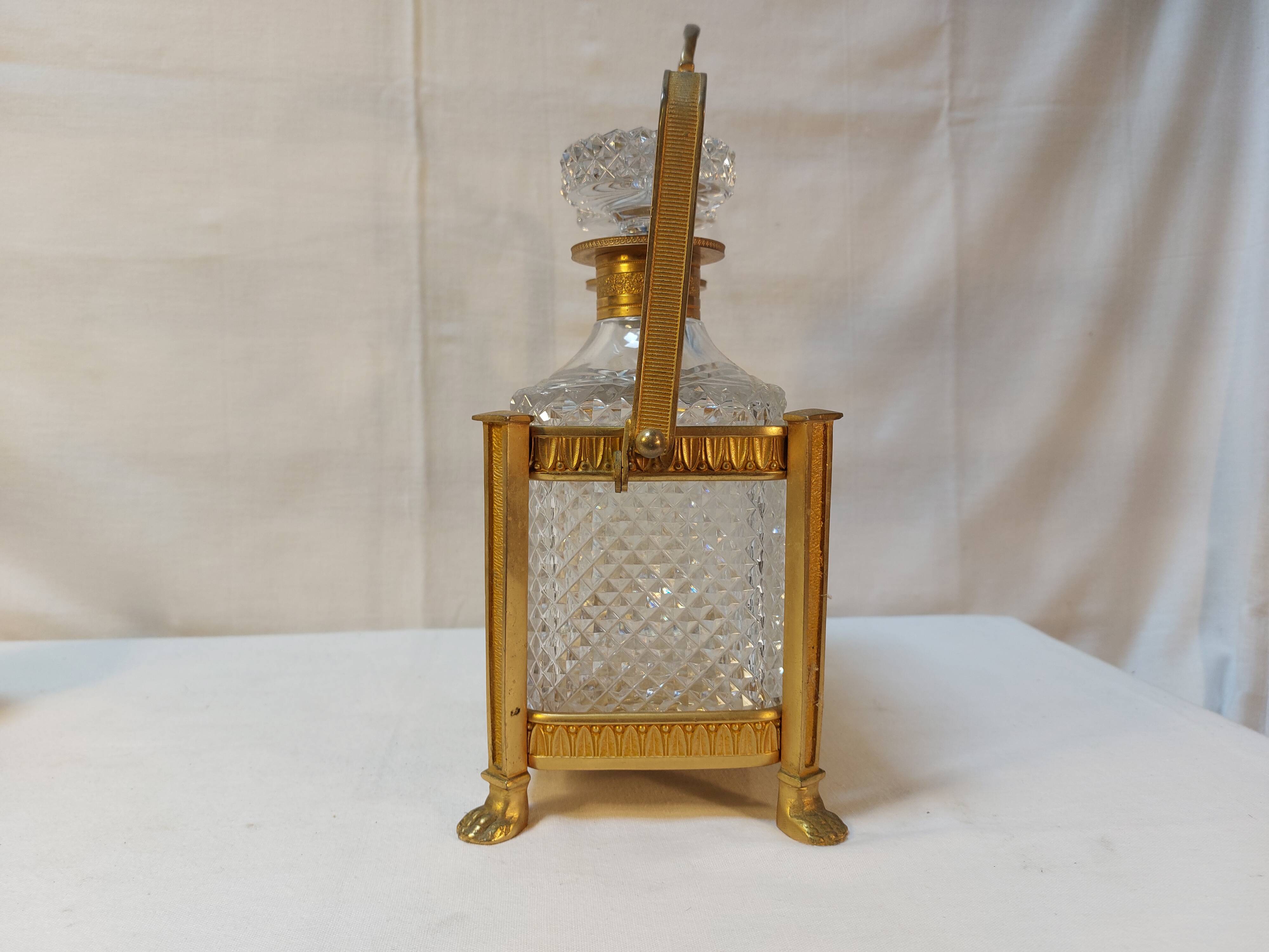 Whiskey cellar called "Tantalus" - Servant of 2 cut crystal carafes