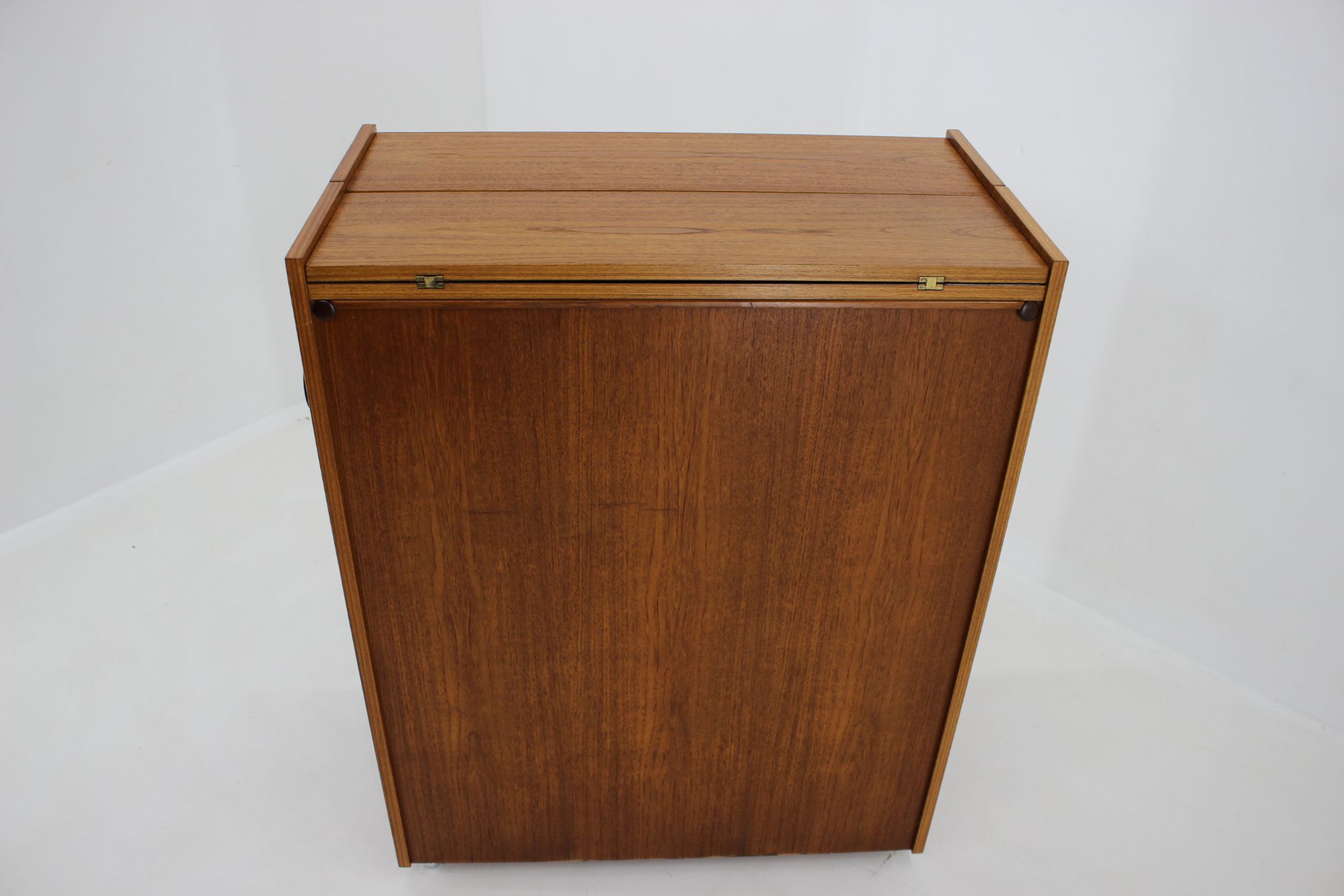 Meuble bar de Johannes Andersen, Danemark, 1960