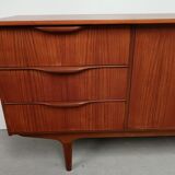Scandinavian style sidebard