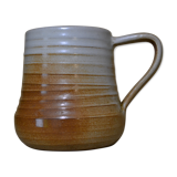 Tasse en grès torsadée